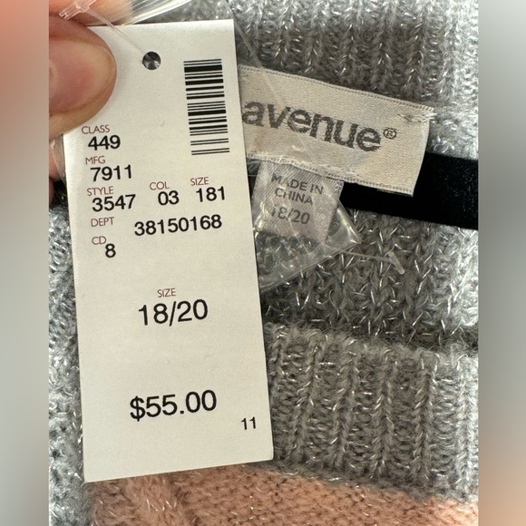 Avenue sweater size 18/20 - Picture 3 of 5